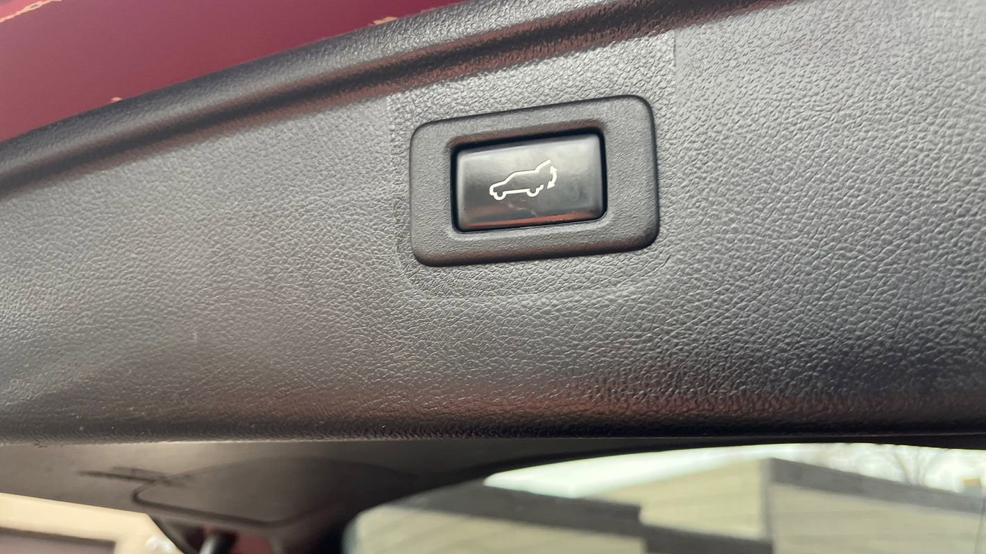 Used 2016 Subaru Outback 2.5i Limited image 26