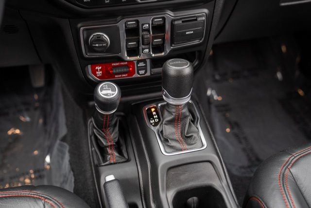 Used 2022 Jeep Gladiator Rubicon w/ LED Lighting Group AWD/4WD image 40