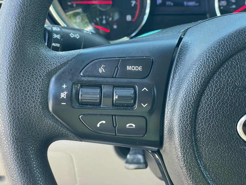 Used 2020 Kia Sedona LX FWD image 17
