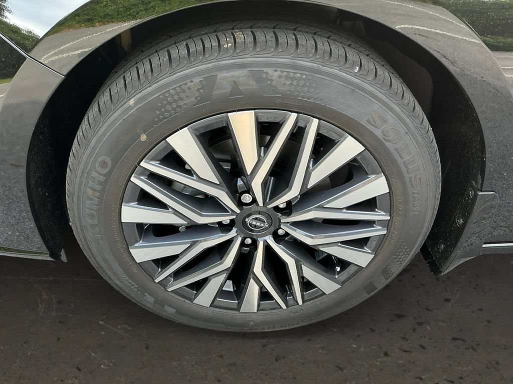 New 2026 Nissan Altima 2.5 SV FWD image 10