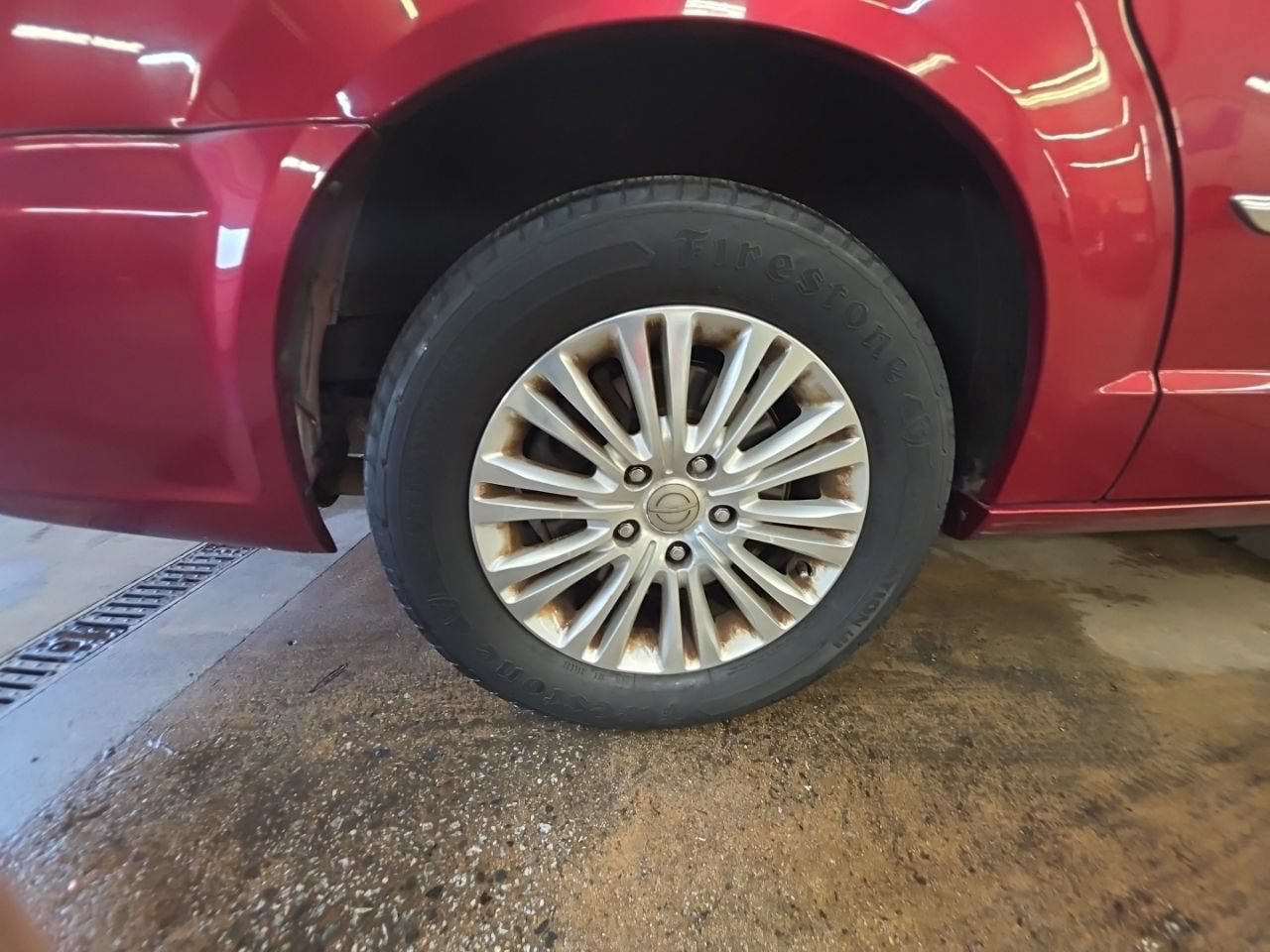 Used 2015 Chrysler Town & Country Limited Platinum FWD image 13