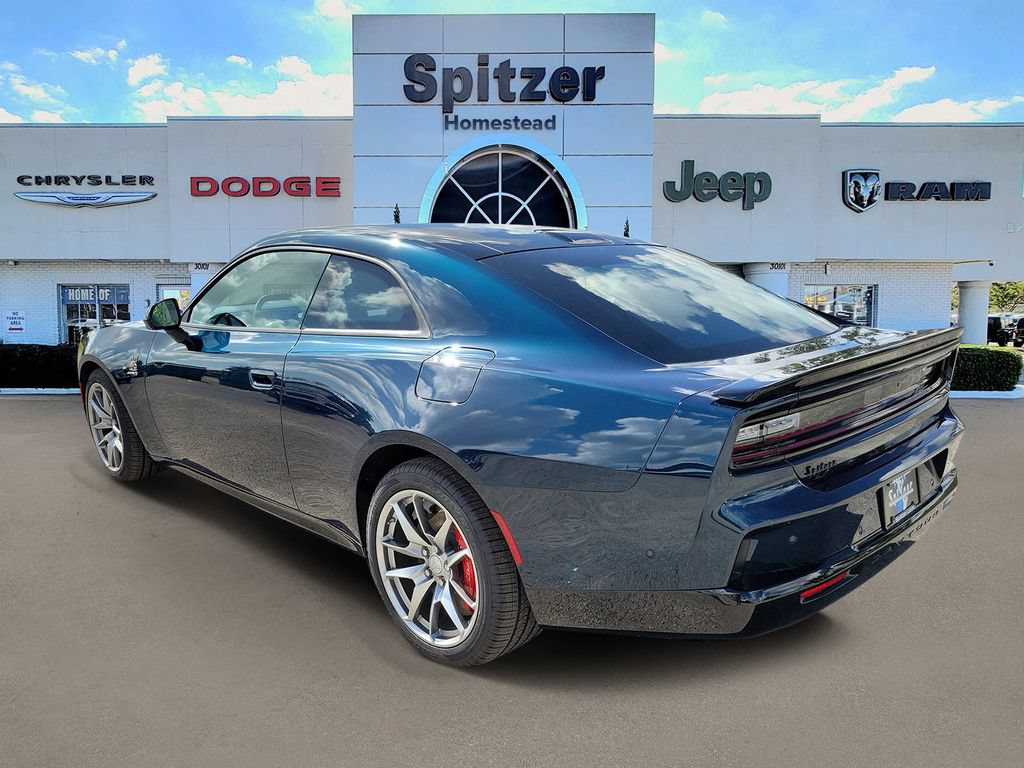 Used 2025 Dodge Charger Daytona Scat Pack w/ Track Pack AWD/4WD image 3
