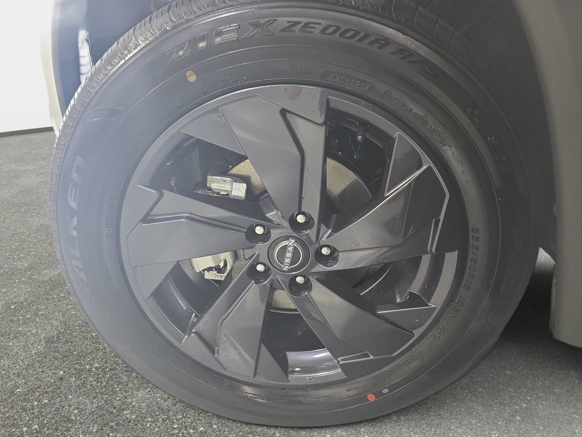 New 2026 Nissan Rogue SV w/ Cold Weather Package FWD image 32