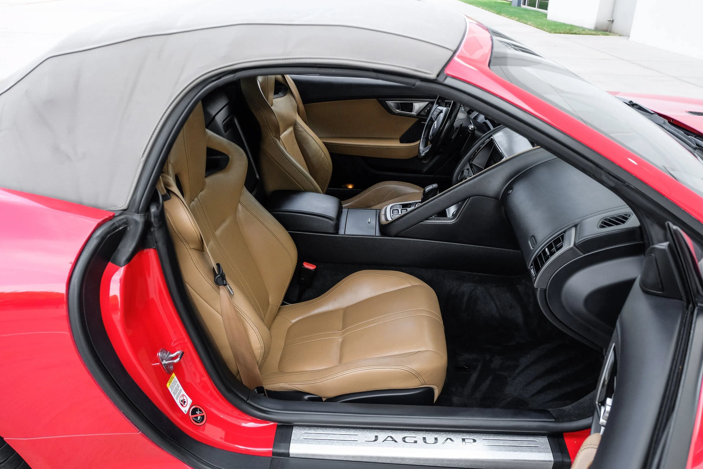 Used 2014 Jaguar F-TYPE Convertible RWD image 36