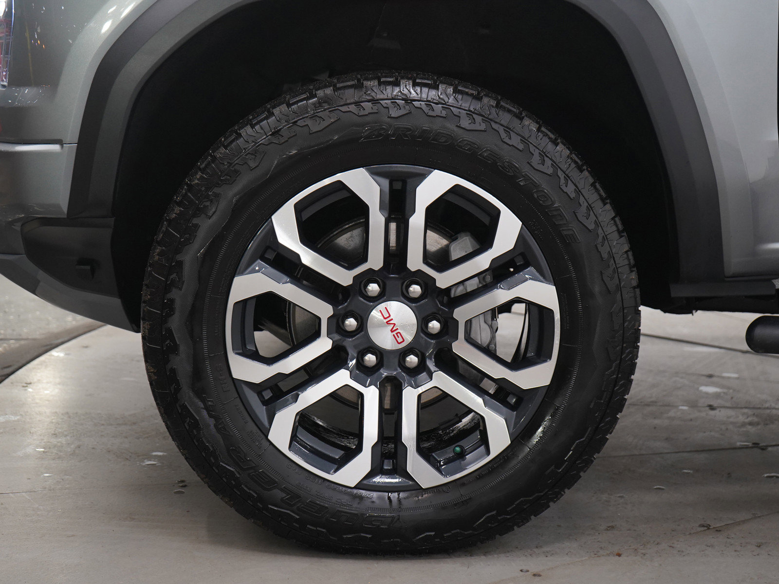 Used 2023 GMC Canyon AT4 image 28