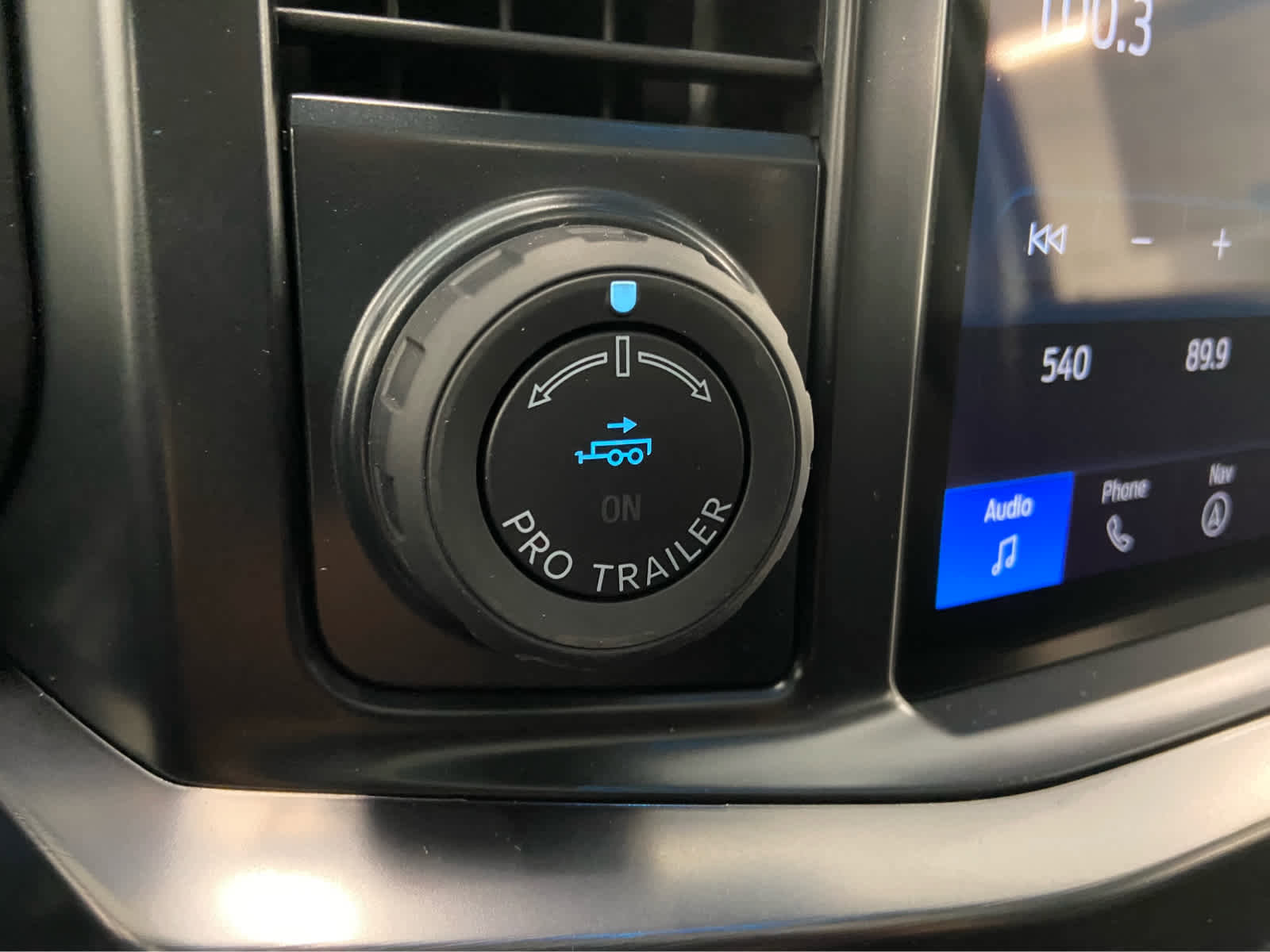 New 2026 Ford F350 Lariat w/ Black Appearance Package image 36