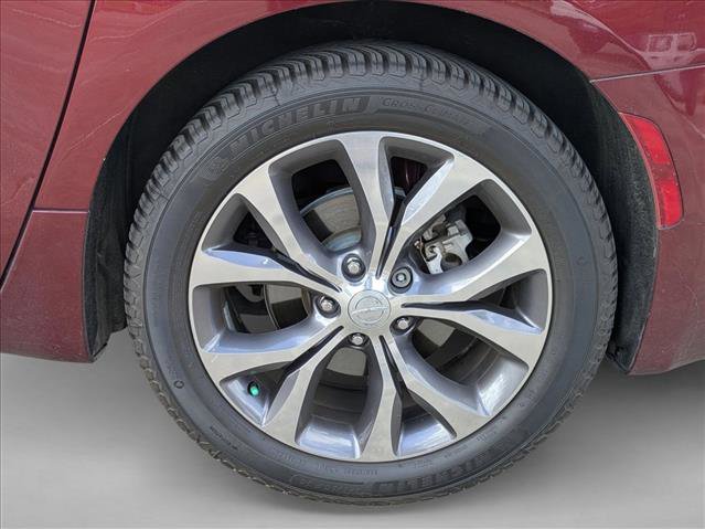 Used 2017 Chrysler Pacifica Limited w/ Advanced Safetytec Group image 8