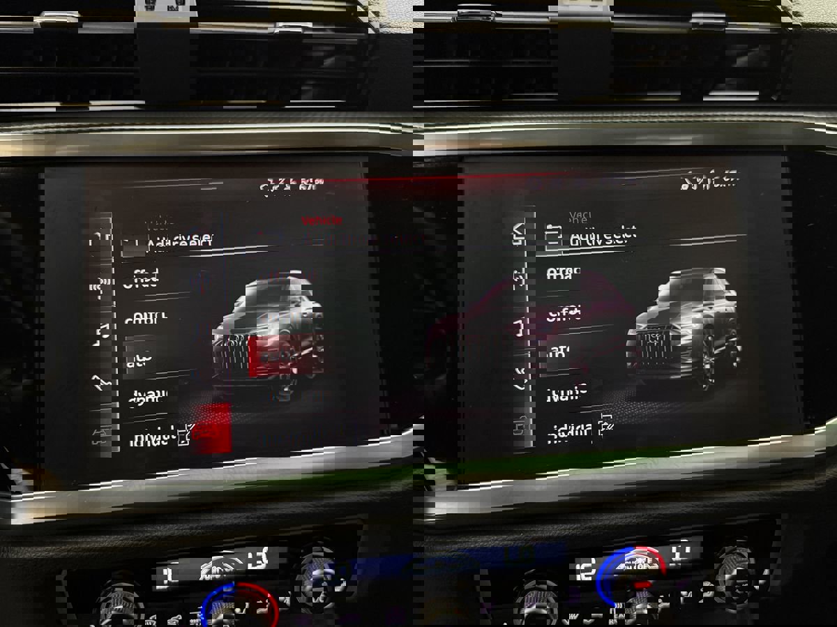 Used 2022 Audi Q3 2.0T Premium Plus w/ Premium Plus Package image 28