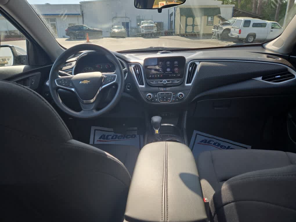 New 2025 Chevrolet Malibu LT FWD image 34