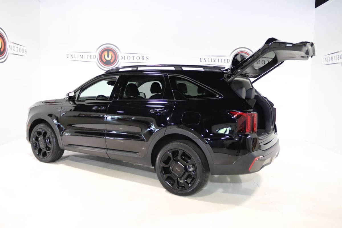 Used 2025 Kia Sorento SX AWD/4WD image 29