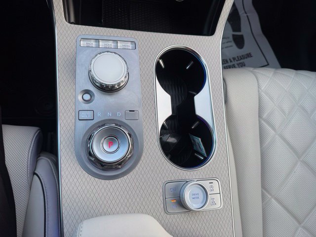 Certified 2025 Genesis GV80 3.5T Prestige AWD/4WD image 33