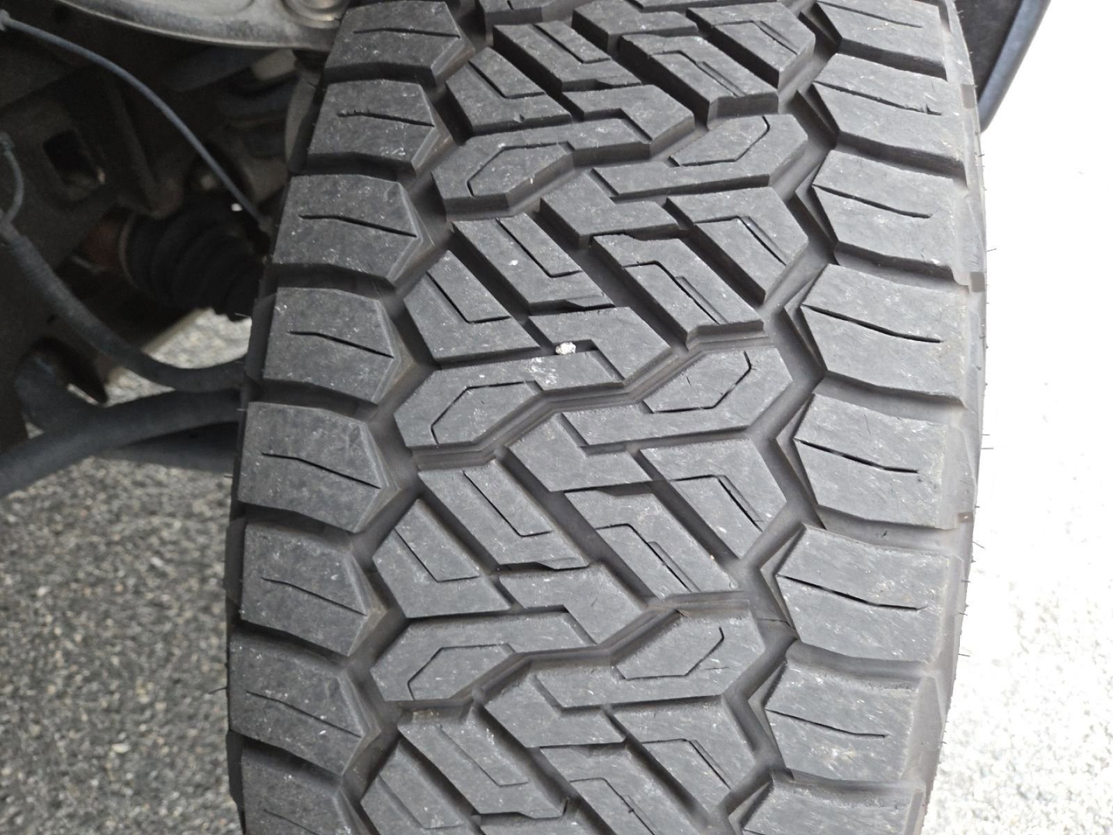 Used 2024 GMC Sierra 1500 AT4 w/ Technology Package image 16