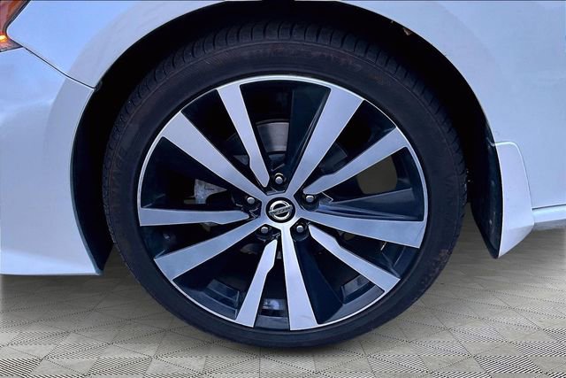 Used 2021 Nissan Altima 2.5 SR w/ SR Premium Package image 22
