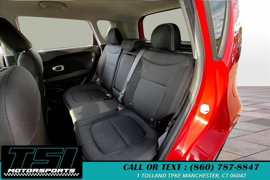 Used 2015 Kia Soul + image 26
