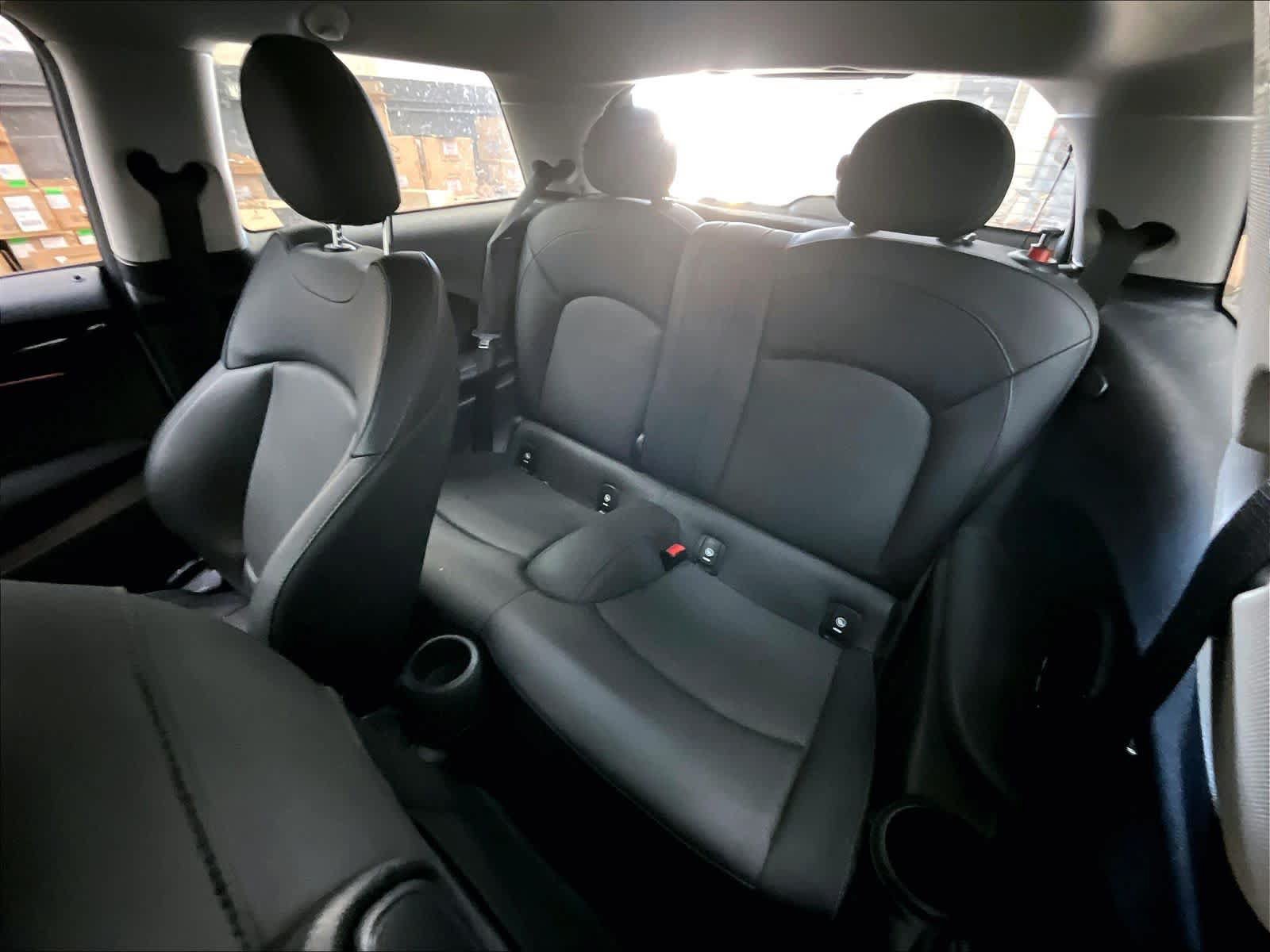 Used 2024 MINI Cooper SE FWD image 26