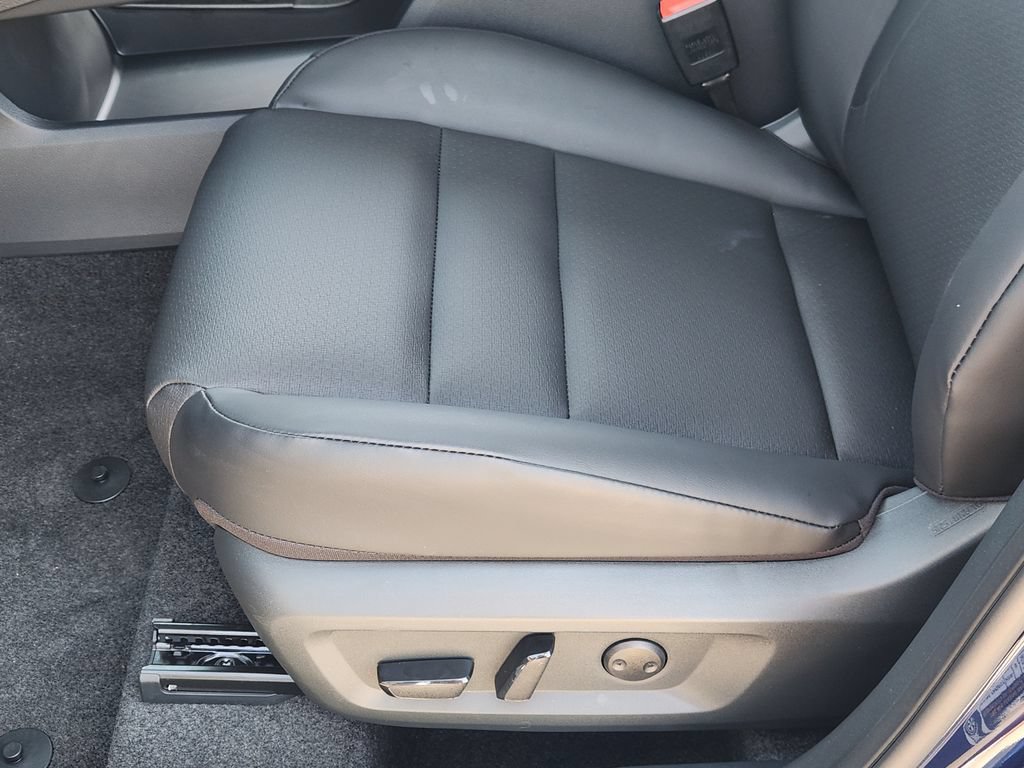 New 2026 Nissan Rogue Dark Armor FWD image 17