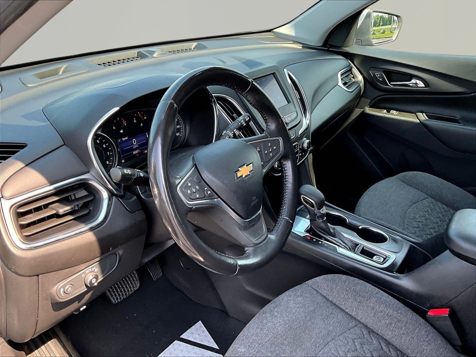 Used 2022 Chevrolet Equinox LT FWD image 17