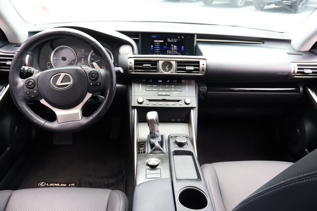 Used 2016 Lexus IS 200t RWD image 17
