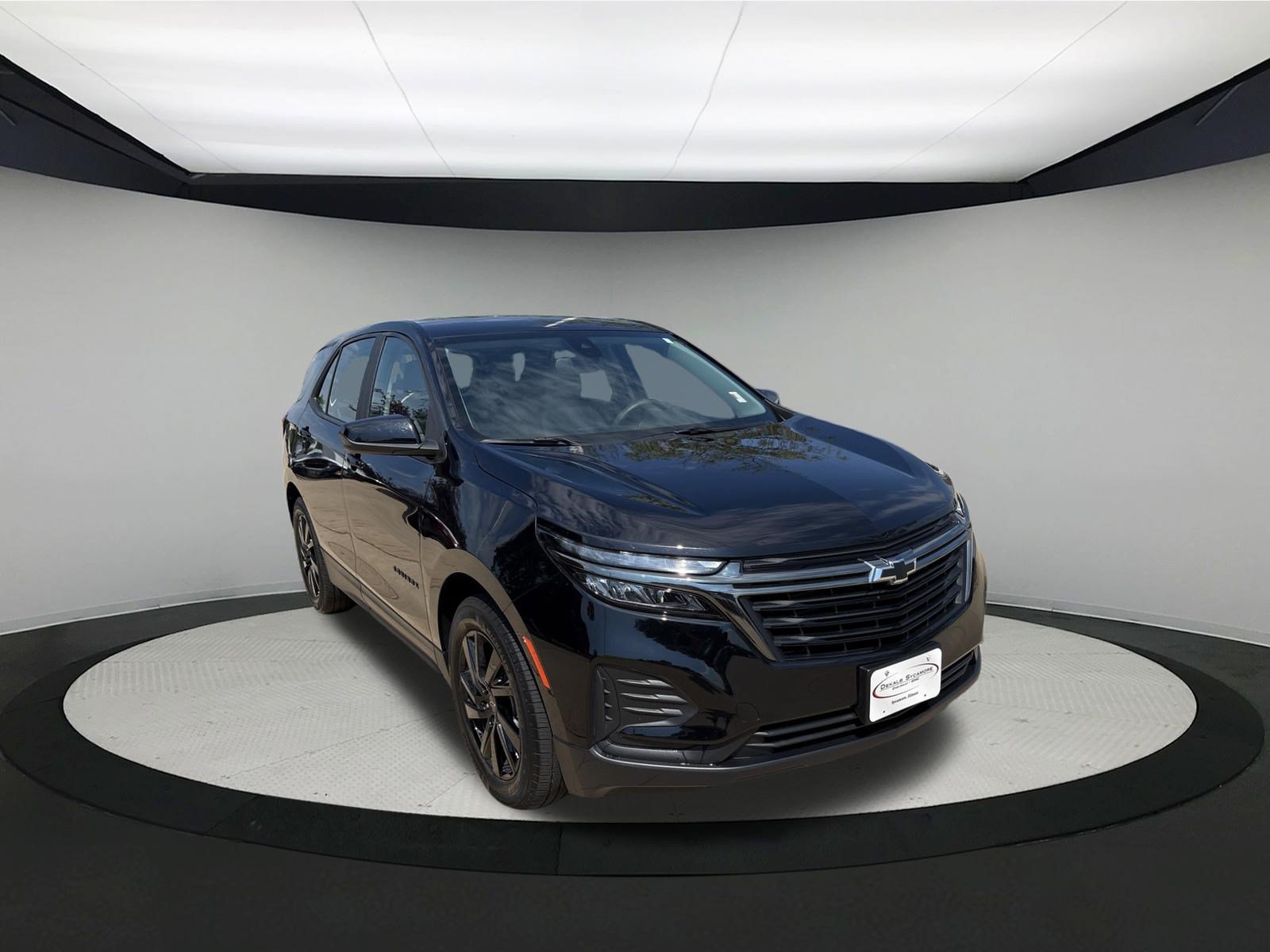 Used 2024 Chevrolet Equinox LS w/ Midnight Edition FWD image 1