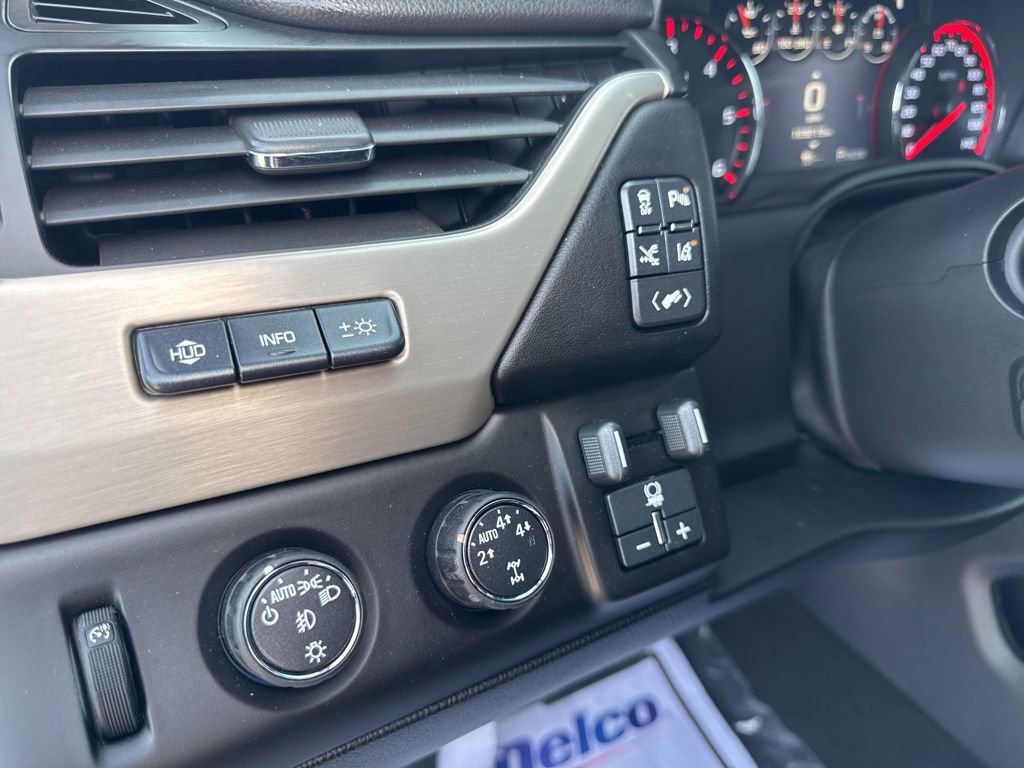 Used 2015 GMC Yukon Denali w/ Premium Package image 17