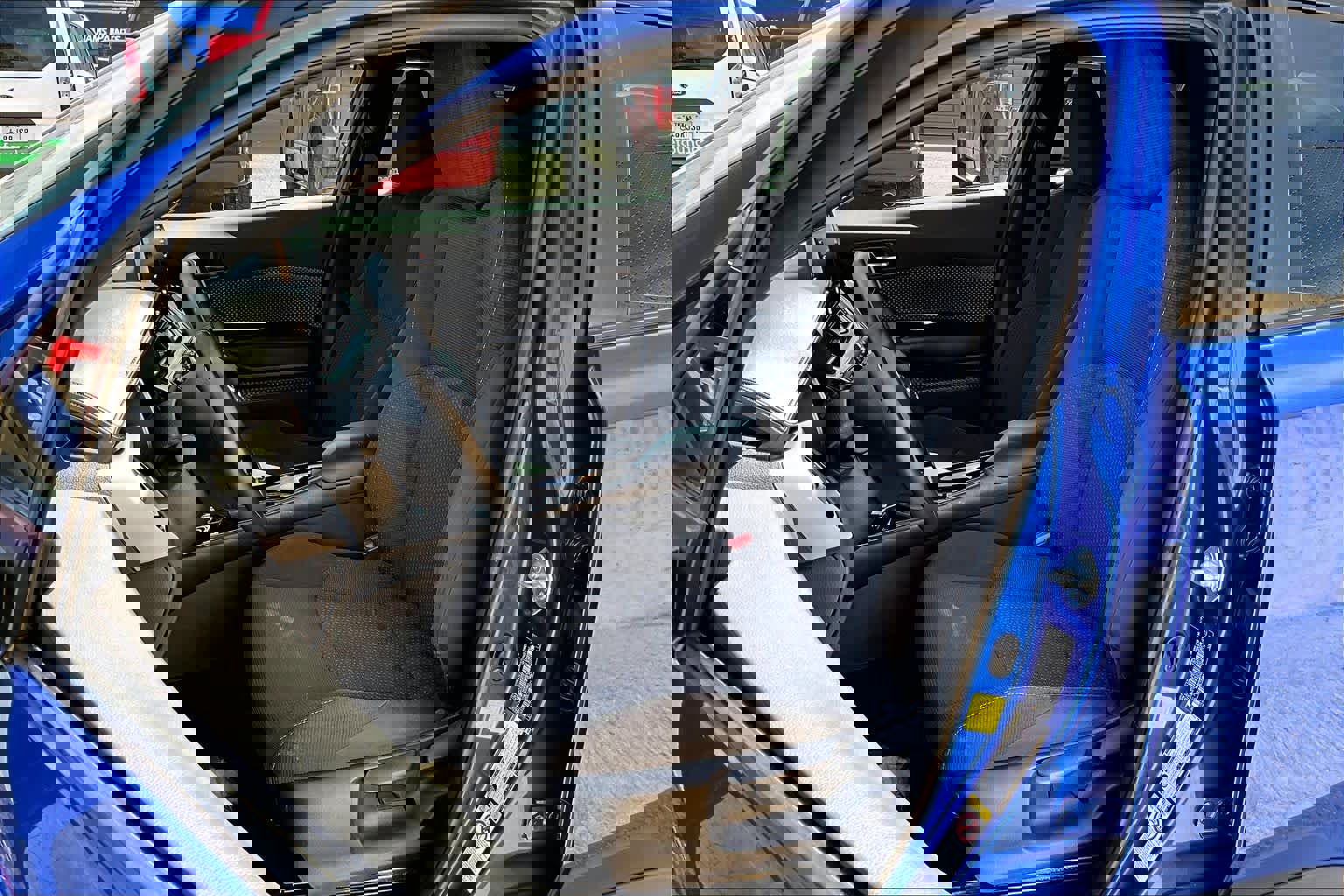 Used 2019 Toyota C-HR XLE image 8