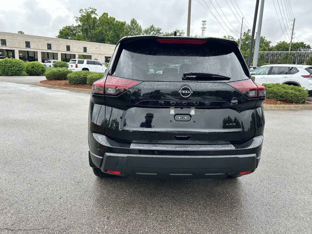 New 2026 Nissan Rogue Dark Armor AWD/4WD image 6
