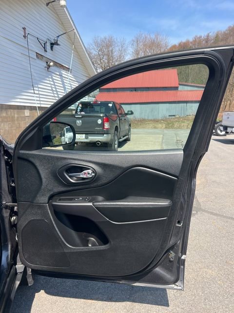 Used 2020 Jeep Cherokee Limited AWD/4WD image 61