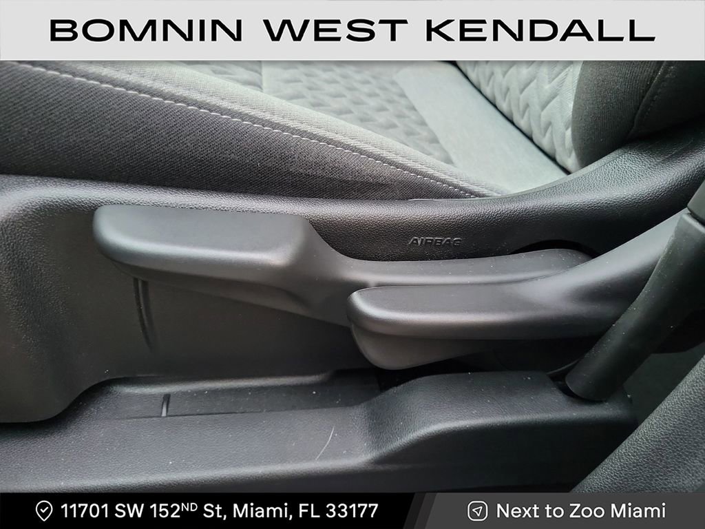 Used 2023 Chevrolet Equinox LS w/ Midnight Edition image 10