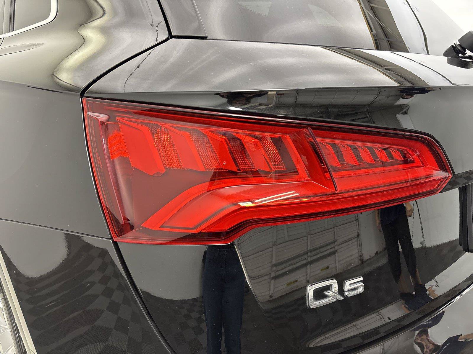 Used 2018 Audi Q5 2.0T Premium Plus w/ Premium Plus Package AWD/4WD image 19