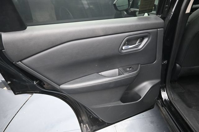 Used 2025 Nissan Rogue SV AWD/4WD image 20