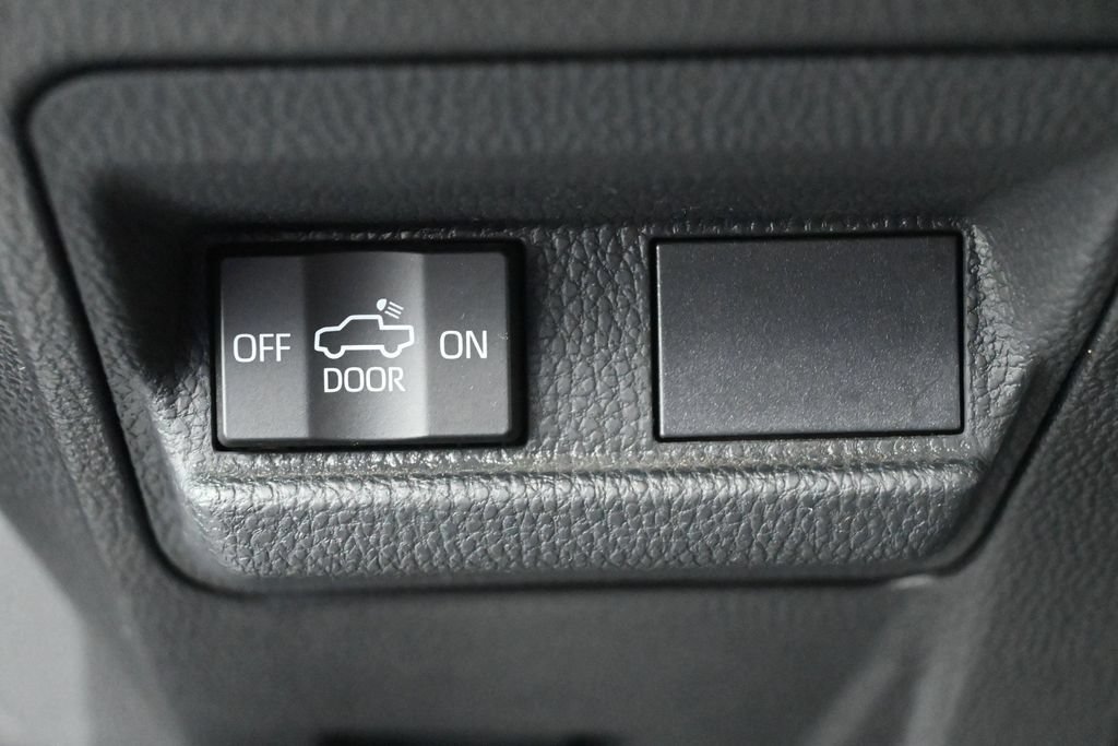 Used 2025 Toyota Tacoma SR w/ SR Upgrade Package RWD image 17