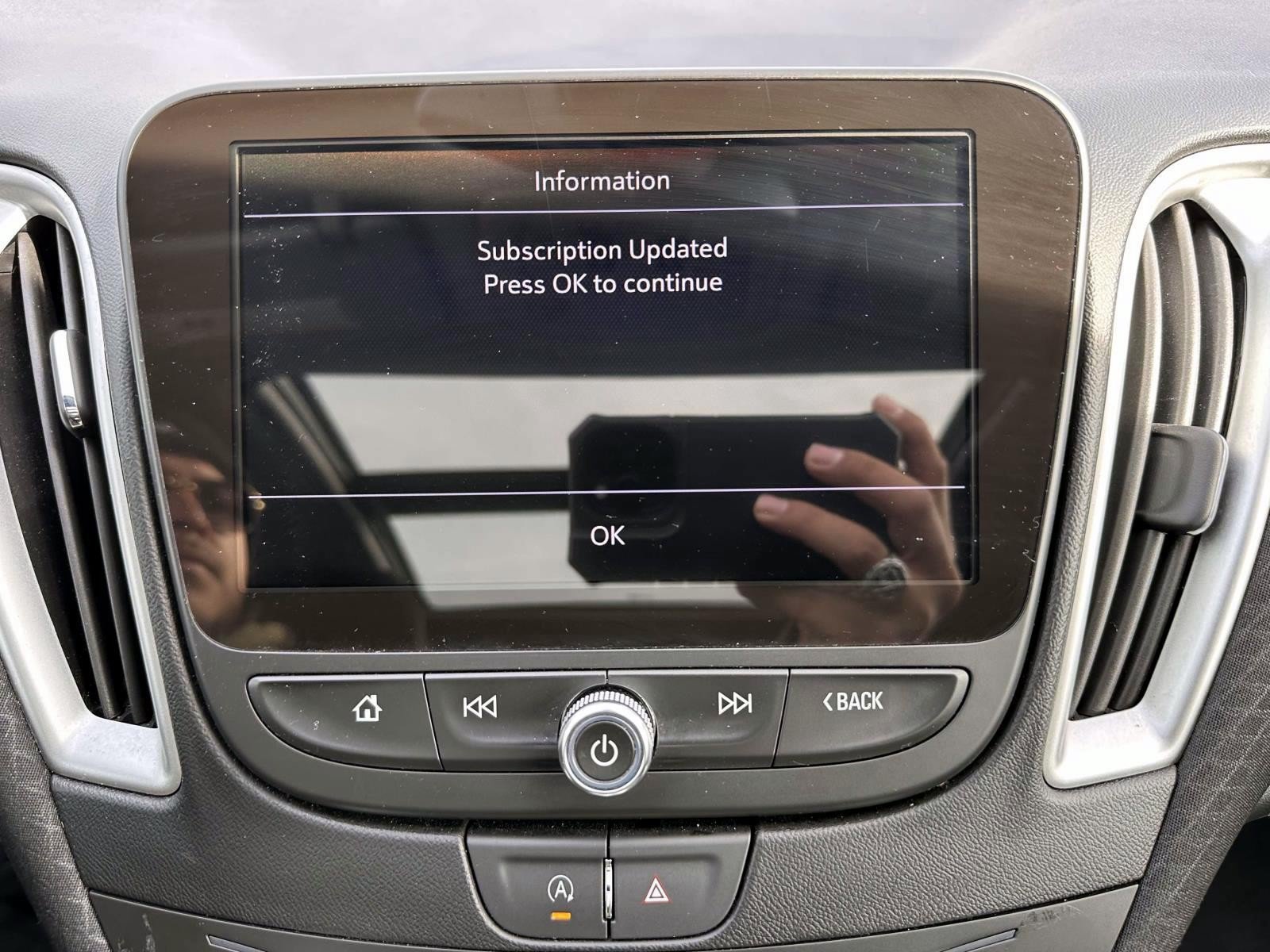 Used 2024 Chevrolet Malibu LT FWD image 21