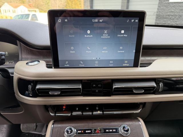 Used 2020 Lincoln Aviator Reserve w/ Equipment Group 202A image 40