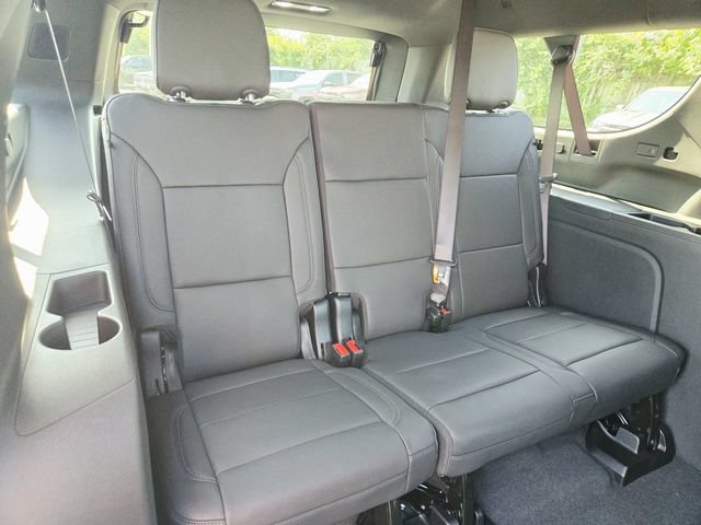 New 2026 Chevrolet Suburban LT w/ Comfort Package AWD/4WD image 12