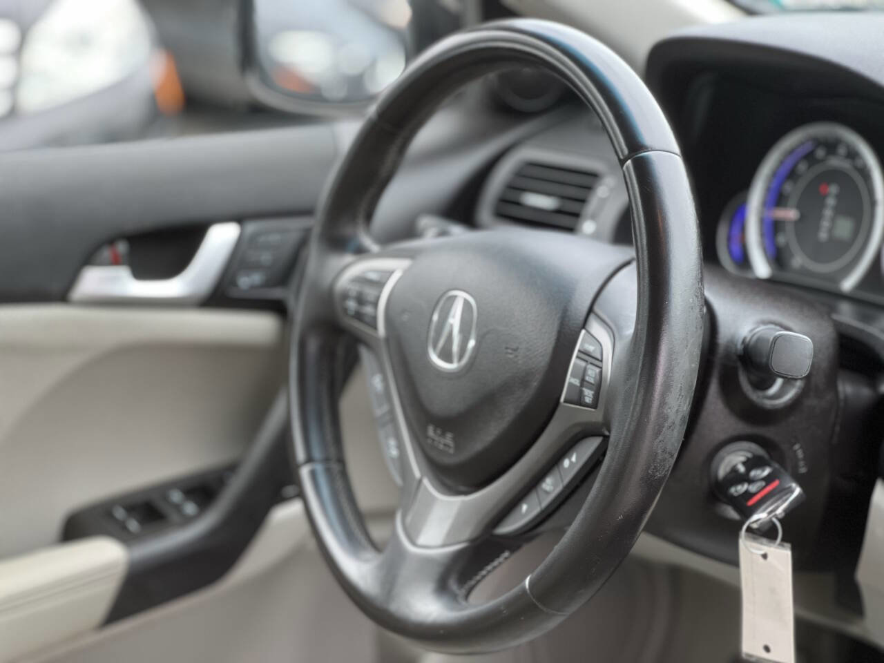 Used 2011 Acura TSX Sedan image 23