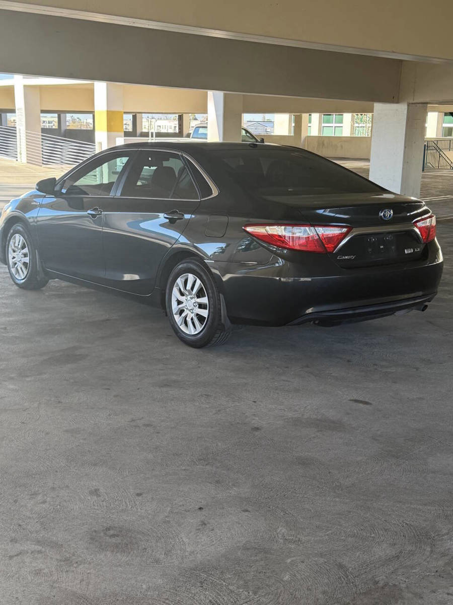 Used 2017 Toyota Camry XLE image 35