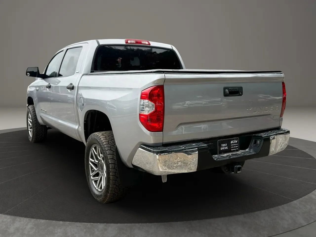 Used 2018 Toyota Tundra SR5 w/ SR5 Upgrade Package image 6