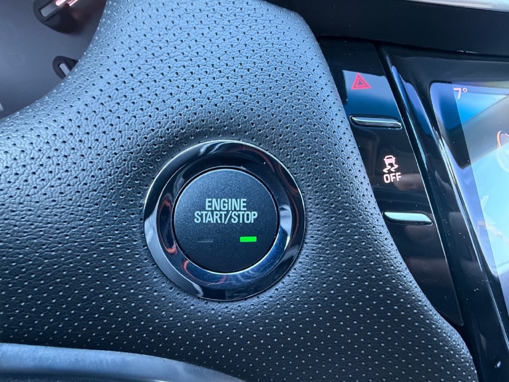 Used 2013 Cadillac XTS Luxury AWD/4WD image 25