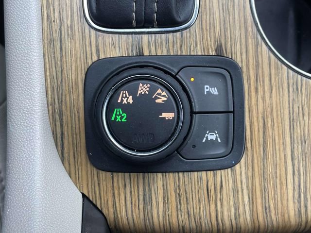 Used 2017 GMC Acadia Denali w/ Technology Package image 27