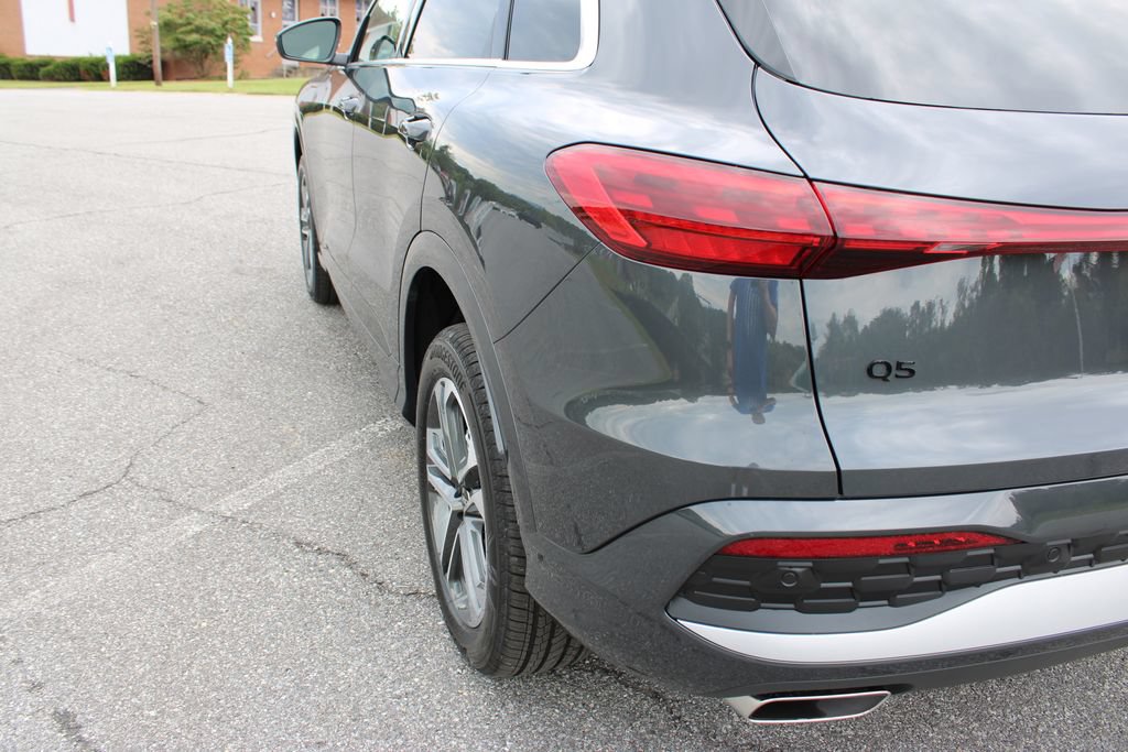 Certified 2025 Audi Q5 Premium Plus w/ Premium Plus AWD/4WD image 45