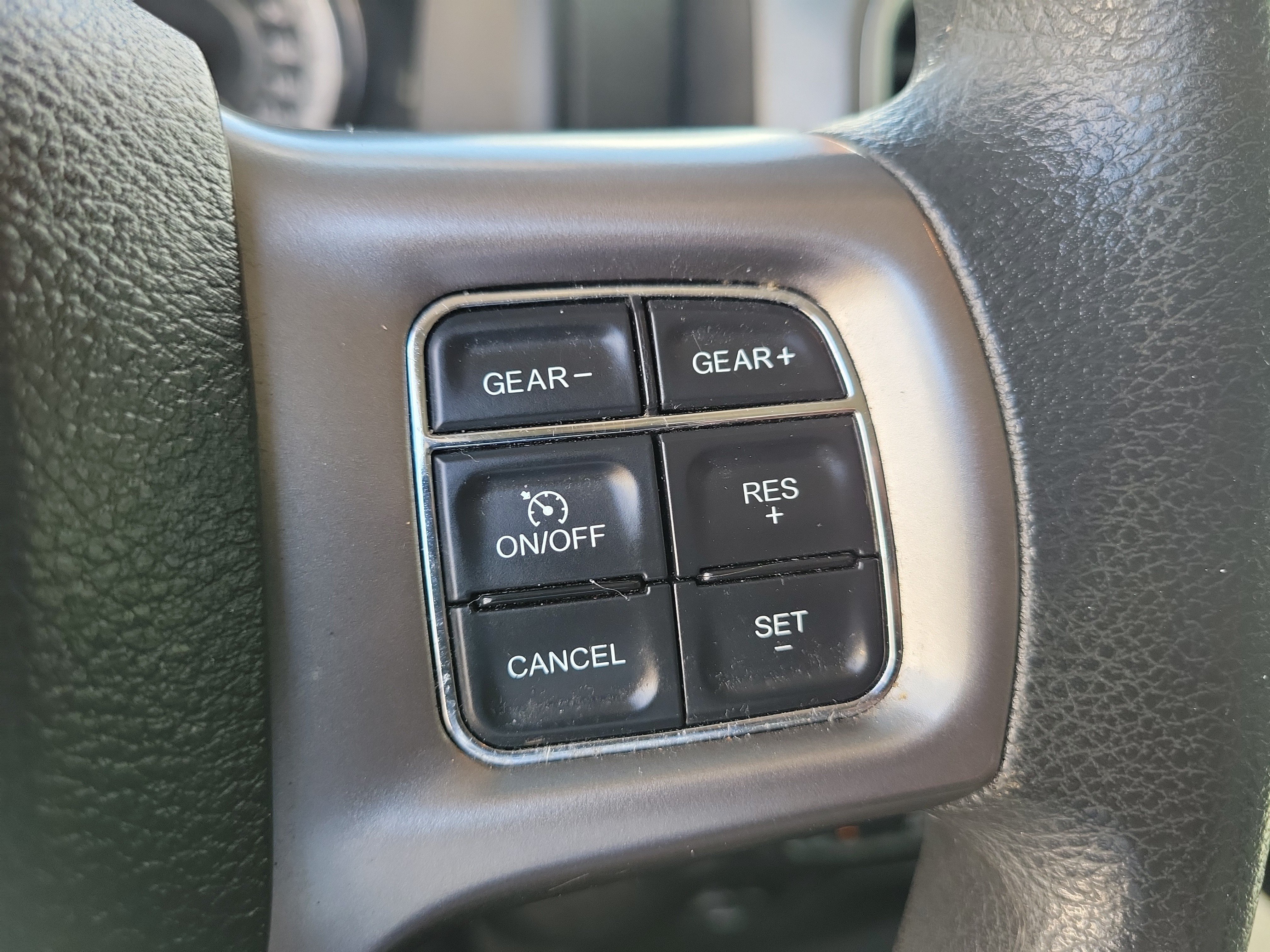 Used 2022 RAM 1500 Classic SLT AWD/4WD image 25