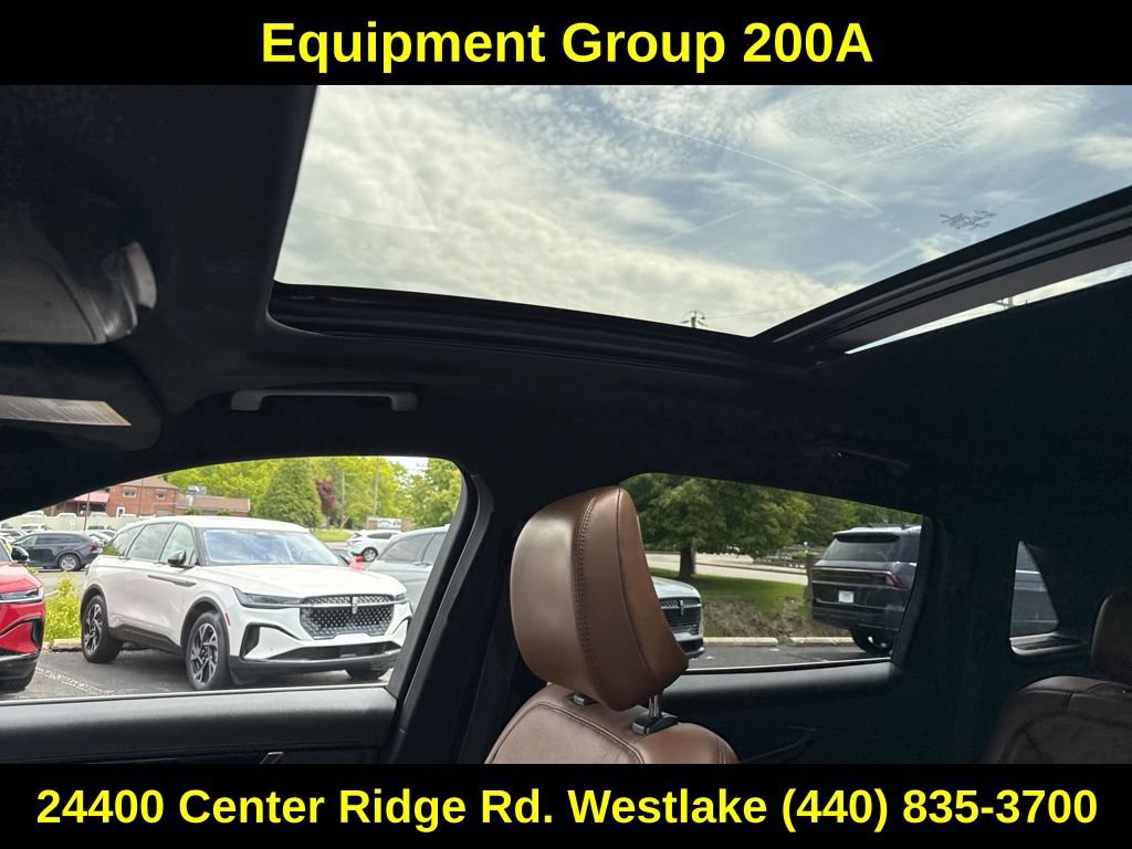 Used 2022 Lincoln Nautilus Reserve AWD/4WD image 12