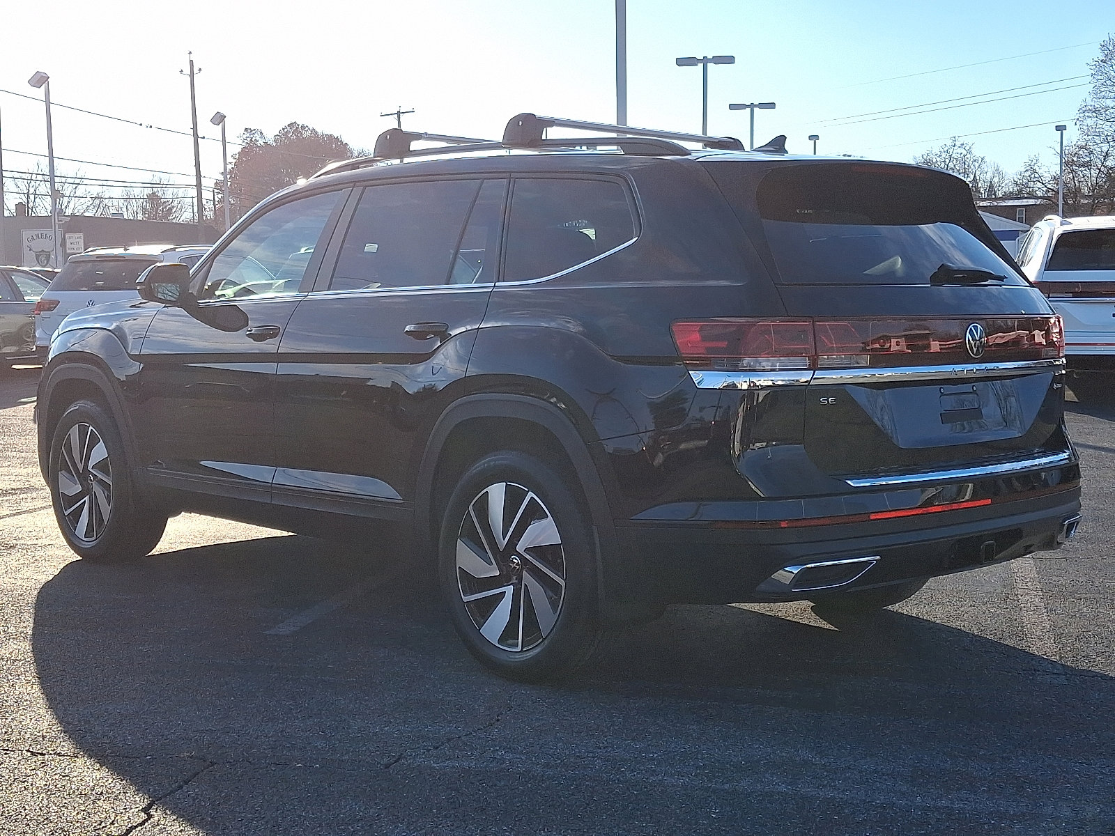 New 2025 Volkswagen Atlas SE image 4