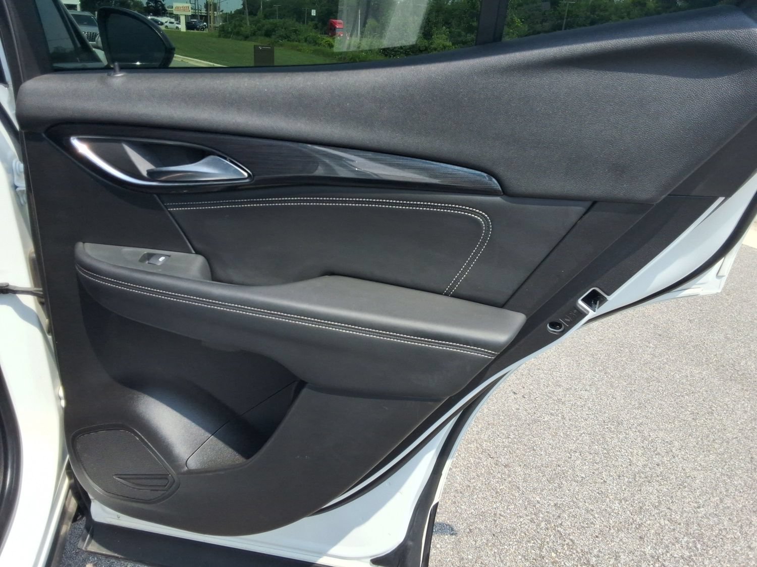 Used 2023 Buick Envision Essence w/ Sport Touring Package FWD image 25