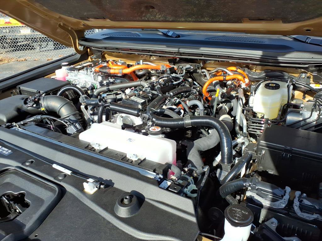 Used 2025 Toyota Land Cruiser image 9