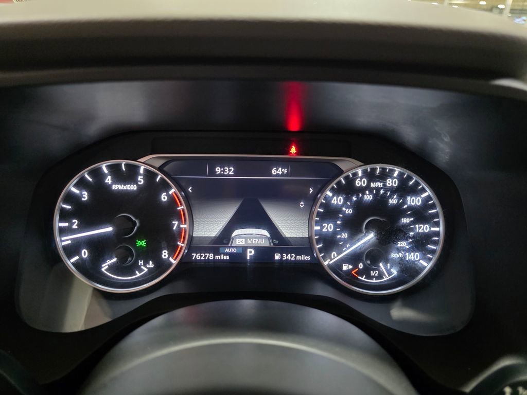 Used 2023 Nissan Rogue SL w/ SL Premium Package image 32