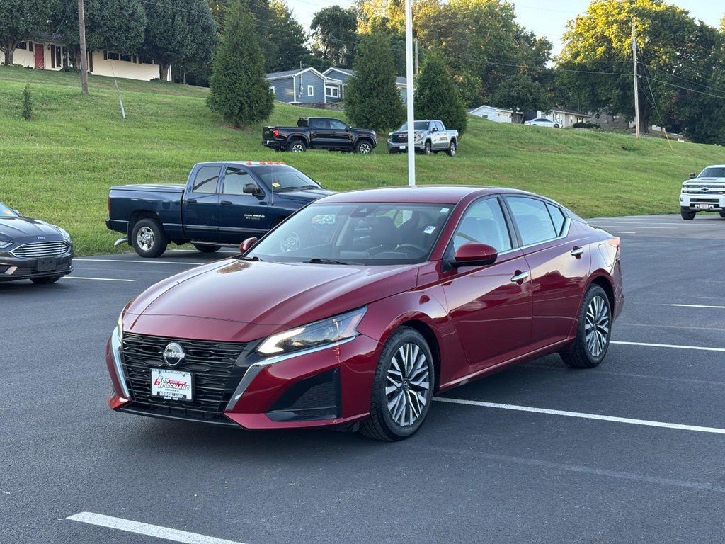 Used 2023 Nissan Altima 2.5 SV FWD image 7