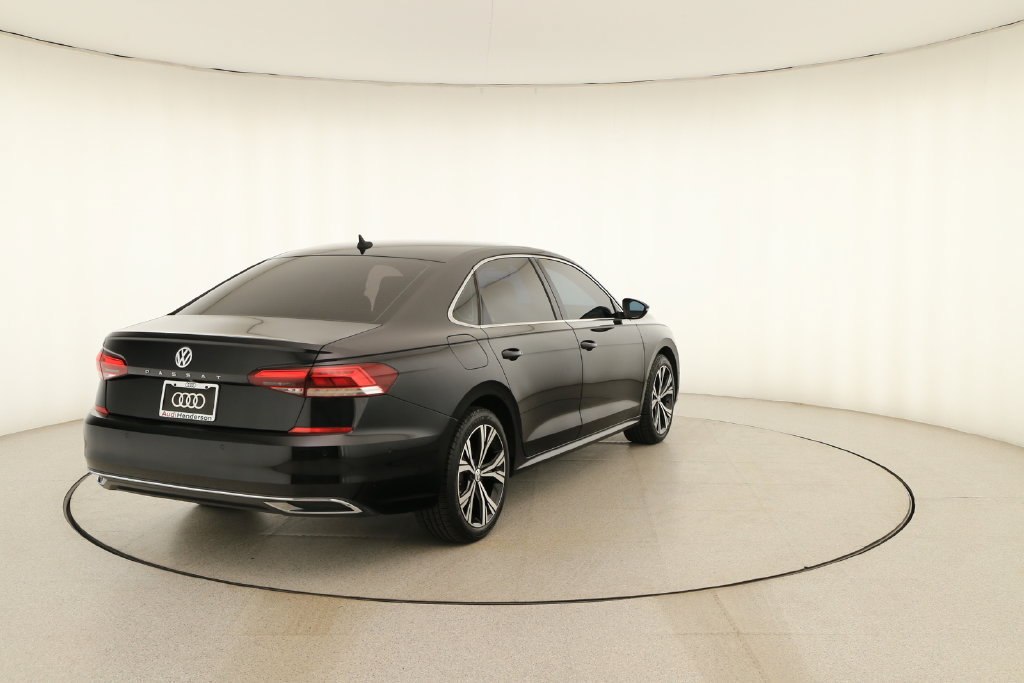 Used 2020 Volkswagen Passat 2.0T SEL FWD image 6