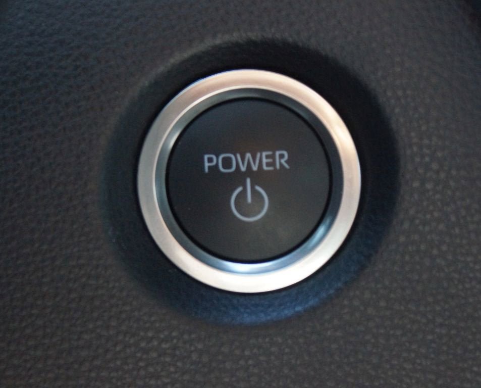 Used 2025 Toyota Corolla XLE FWD image 9