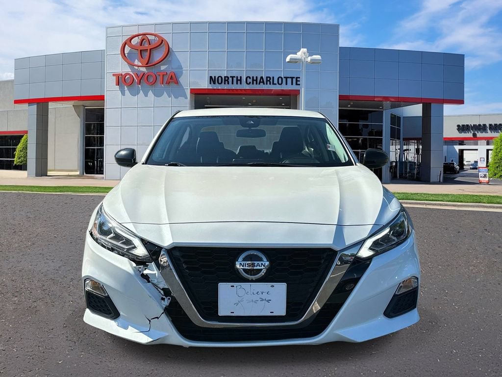 Used 2021 Nissan Altima 2.5 SR FWD image 3